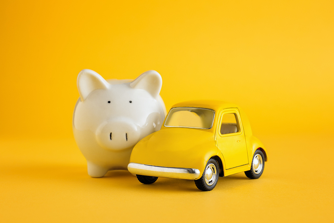 Mit einem Konsumentenkredit können Sie sich kleine und größere Wünsche erfüllen. Finanzieren Sie beispielsweise ein Auto, fallen die Zinsen sehr günstig aus.